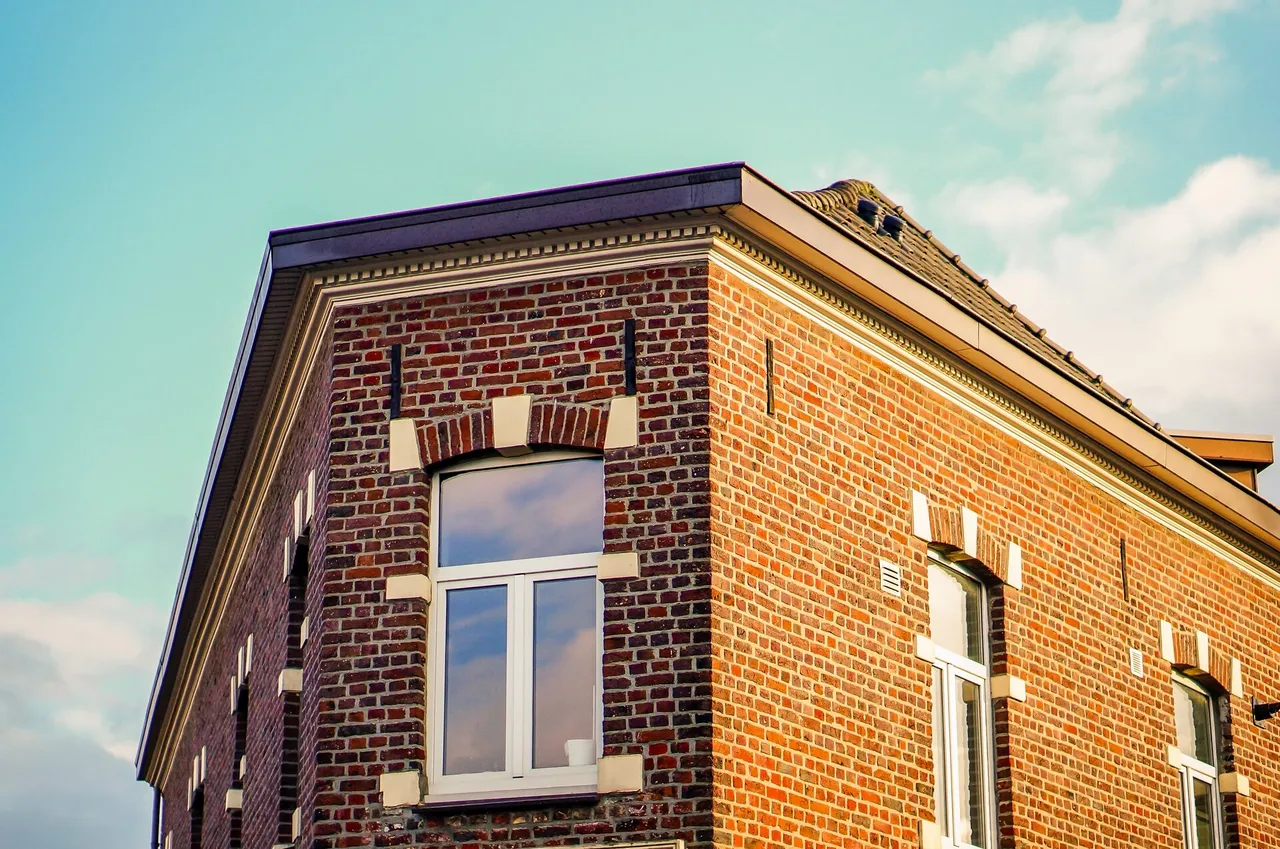 Mehrfamilienhaus-Sanierung Franken – Solar und Fassade durch Bauwerkstatt